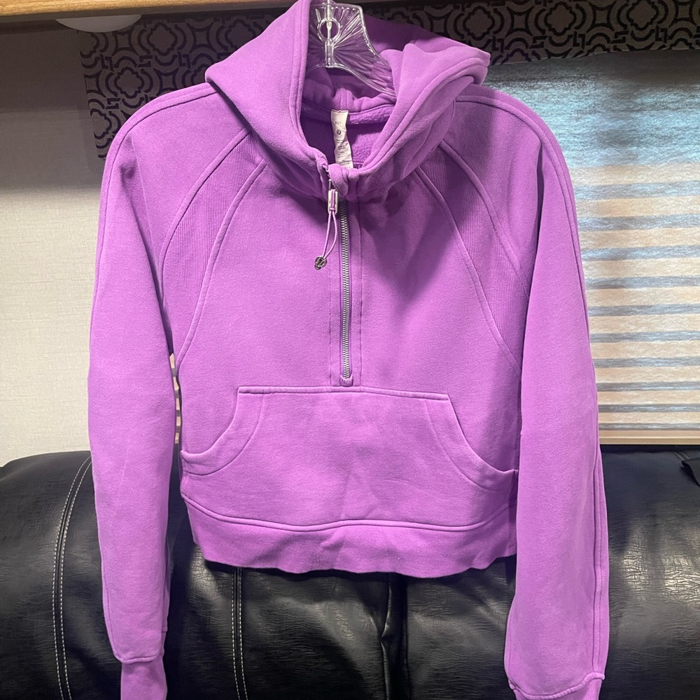 Lululemon pullover/hoodie